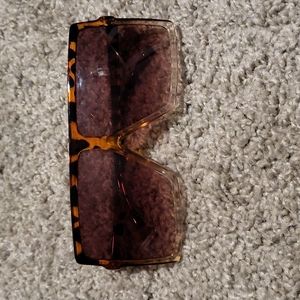 Leppard Print Shades